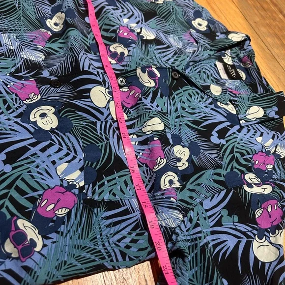Disney 100% Rayon Men's Blue Mickey Mouse Tropical Hawaiian Shirt - Picture 4 of 6